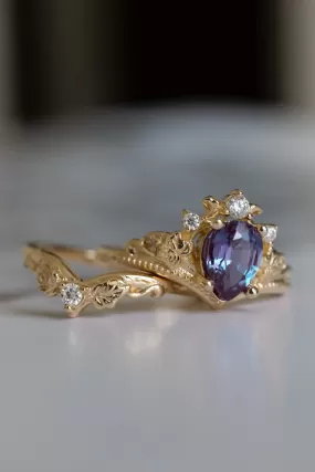 Elvish ring set with color changing alexandrite / Ariadne